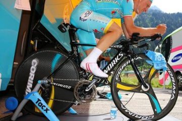 tacx_boost_direct_drive_wielrenner